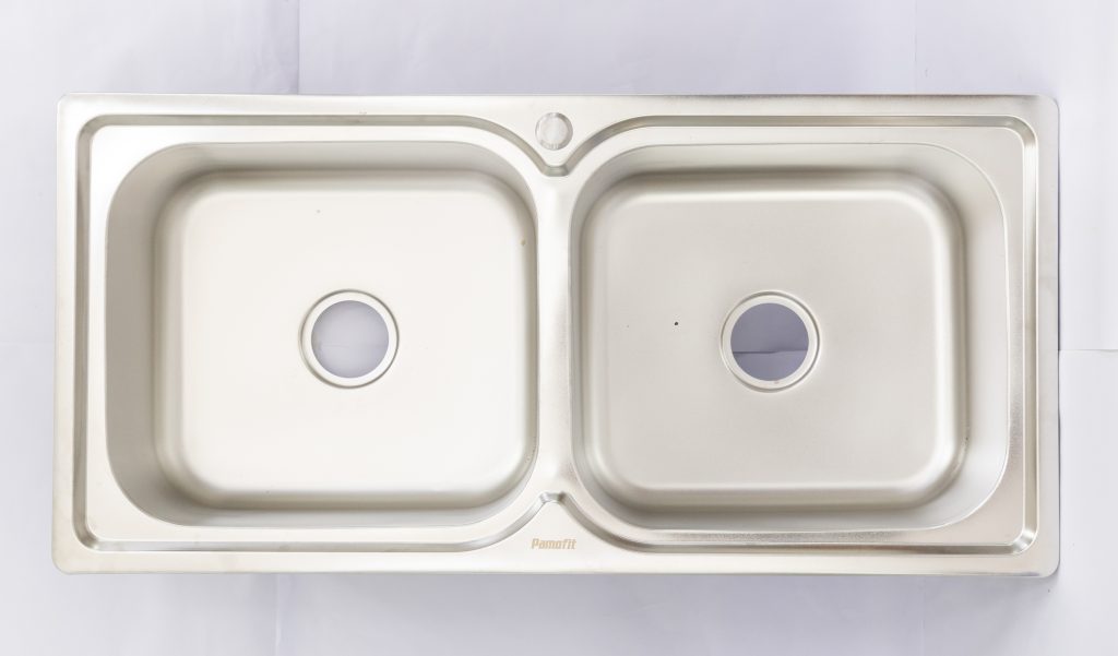 Kitchen Sink Double Bowl 604 is a Kitchen product